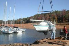Removing sailboat at Big Water Marina4